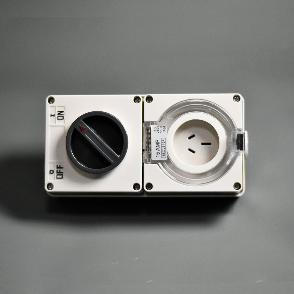 3 Pin 15A Weatherproof Combination Switched Socket